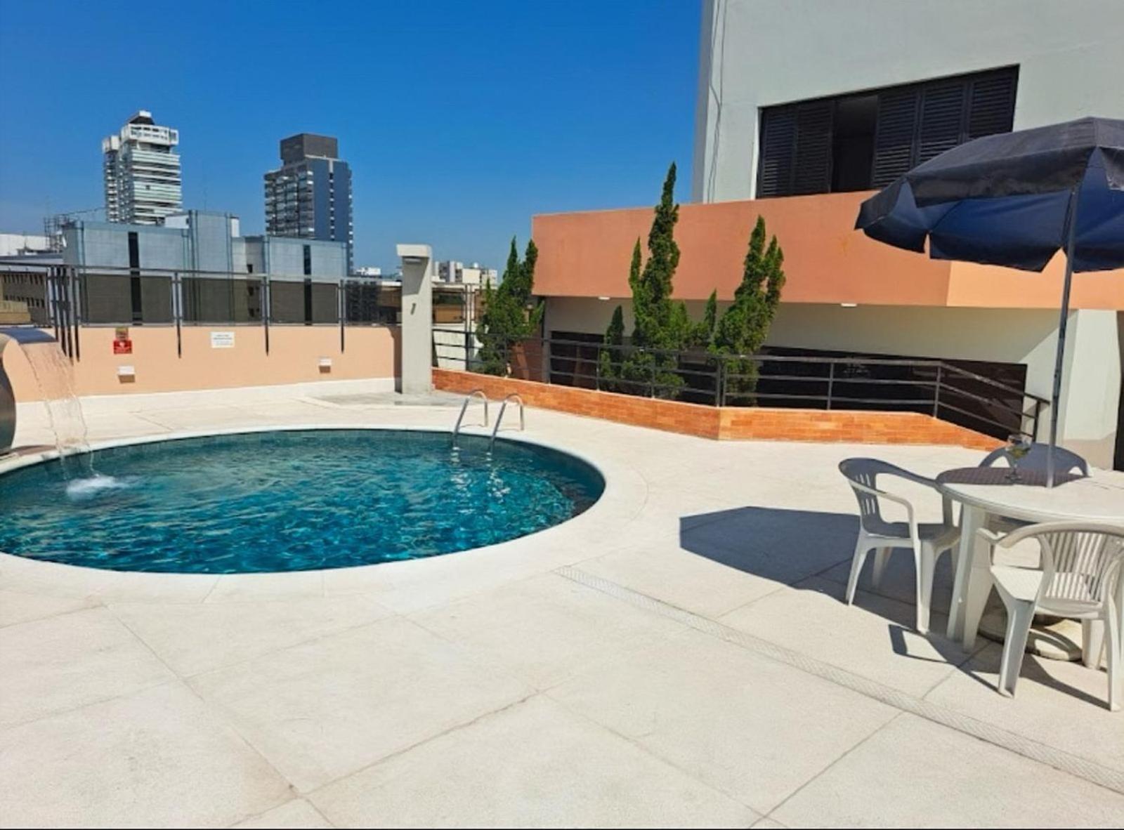 Flat No Hotel Cosmopolitan Com Estacionamento Gratis E Piscina Сантус Екстер'єр фото